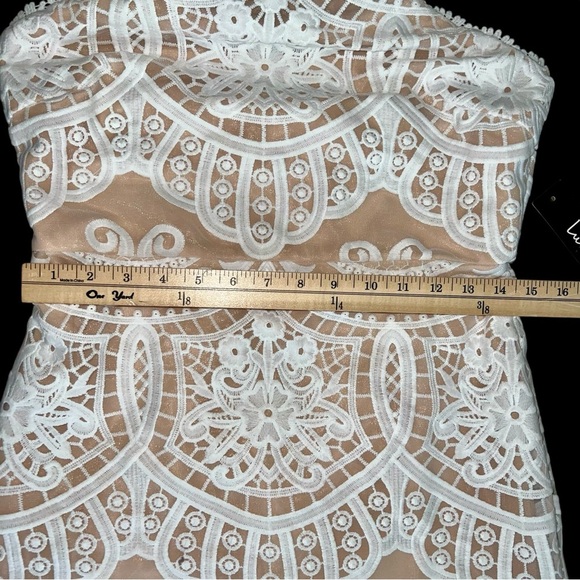 Lulu's White Sheath Halter Dress NWT size medium - Picture 10 of 11